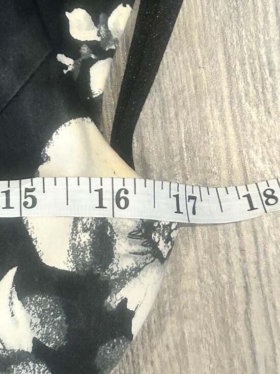 White House Black Market Floral Cap Sleeve Fit and Flare Dress Size 2 - Picture 5 of 9